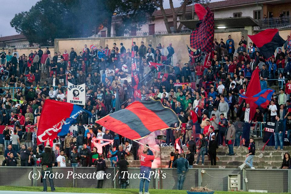 Guarascio al popolo rossoblu: “Ripartiamo insieme dall’entusiasmo di ieri sera per il futuro: mi avete emozionato”
