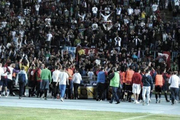 Cosenza-Casertana: aiutateci ad evitare le code. Facciamo tutti il biglietto per tempo. Tutti i punti vendita. Domenica botteghini del San Vito aperti dalle 9,30 alle 22