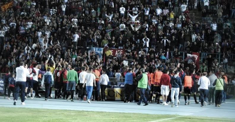 Cosenza-Casertana: aiutateci ad evitare le code. Facciamo tutti il biglietto per tempo. Tutti i punti vendita. Domenica botteghini del San Vito aperti dalle 9,30 alle 22