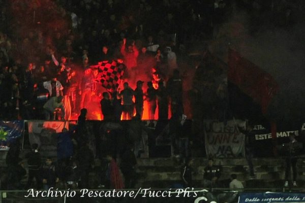 Cosenza-Vibonese, i messaggi d’amore rossoblu dei tifosi sul web