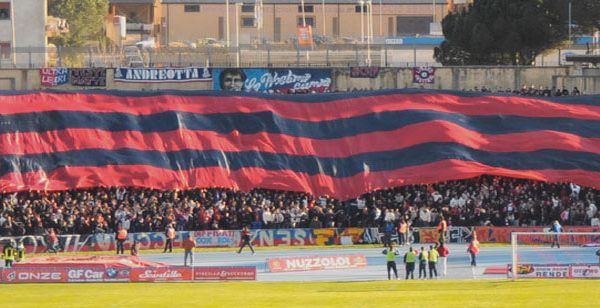 Cosenza-Sorrento, da domani alle 16 prevendita dei biglietti allo Store e nei punti vendita esterni. Fino a sabato proroga della campagna abbonamenti