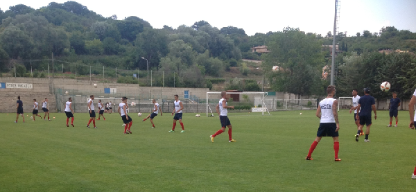 Pescina/terzo giorno. Prime partitelle al “Barbati”: in campo anche Cappellacci e Ianni