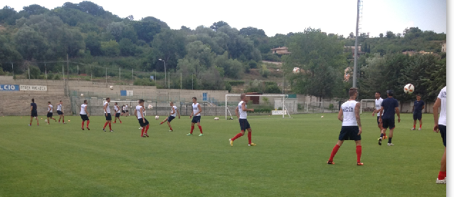 Pescina/terzo giorno. Prime partitelle al “Barbati”: in campo anche Cappellacci e Ianni