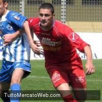 Pescina/13° giorno. Il Cosenza tira il fiato. E’ arrivato il difensore Carrieri, da promessa a delusione. Cerca il riscatto con i Lupi
