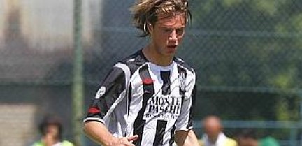 Il Cosenza acquista il jolly difensivo Federico Mannini (’92). Scuola Siena, lo scorso anno al San Marino