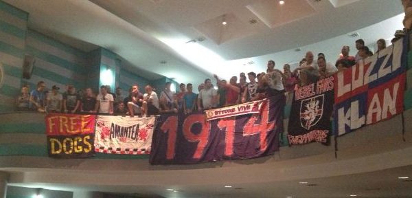 Festa del popolo rossoblu al cinema Tieri per la presentazione del Cosenza Calcio. Guarascio: “I tifosi sono i nostri azionisti di riferimento”