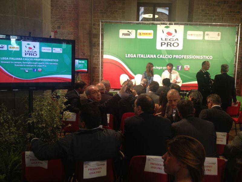 La festa della Lega Pro. La lettera di Macalli, le belle parole di Albertini, il premio a Borgonovo e l’annuncio: anticipi al venerdì e lunedì sera il “Processo” su RaiSport