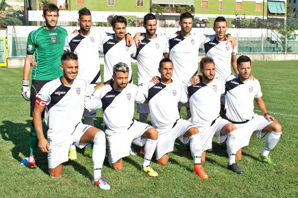 Pescina/ottavo giorno. Sette reti del Cosenza nella prima uscita stagionale. Doppietta di Calderini, a segno anche Mosciaro e Alessandro