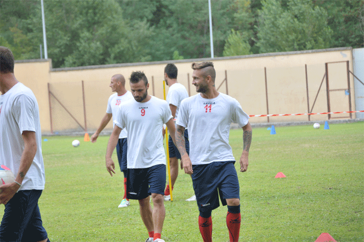 Cappellacci lavora sulla tattica. Tre i dubbi per la formazione anti Sorrento