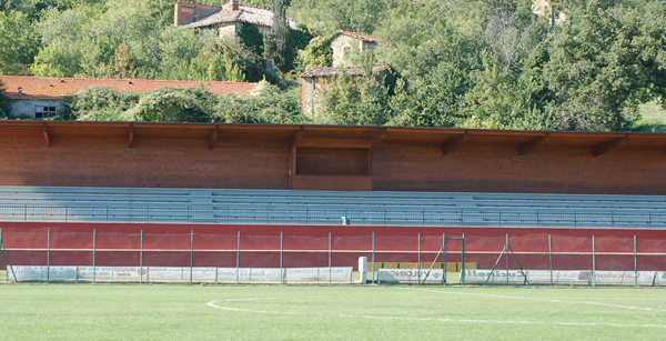 Ufficiale: Castel Rigone-Cosenza si gioca sabato 5 ottobre alle 15 nello “stadio-giardino” e senza barriere