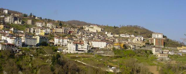 Domani allenamento congiunto a Parenti, paese natale del presidente Guarascio. Subito dopo convegno nel centro sportivo. Il Cosenza Calcio si avvicina alle realtà sportive della provincia