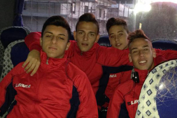Settore giovanile, il primo successo arriva dagli Allievi Nazionali: 2-0 al Foggia sul campo di Lucera. A segno Chiappetta e Montagnese. Perde ancora la Berretti: 0-2 con la Vigor Lamezia