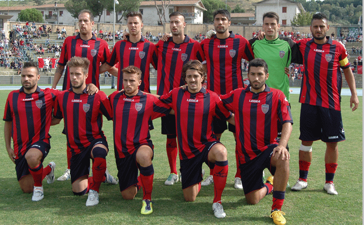 Prevendita, orario continuato fino alle 19 al RedBlue Store. Tutti i punti vendita esterni. Sosteniamo il Cosenza capolista