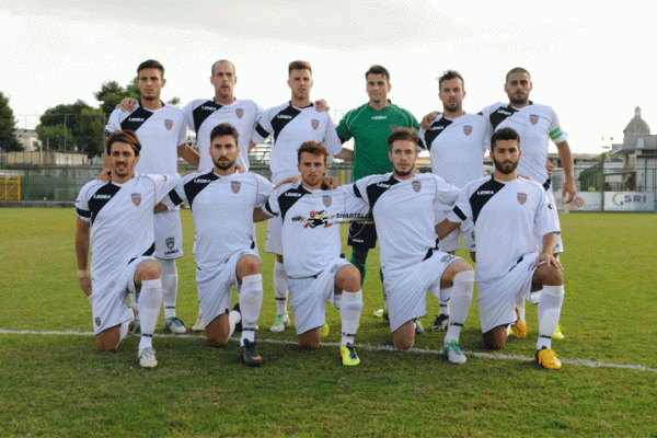 Cosenza e il Cosenza Calcio uniti nel dolore