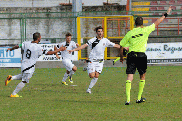 Il Cosenza già in campo. Oggi pomeriggio seduta di scarico al Sanvitino-Delmorgine
