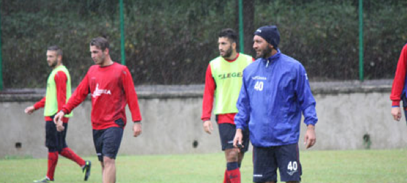 Doppia seduta tra l’erba sintetica della Pro Cosenza e il campo di Donnici