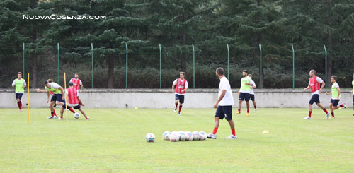 Alessandro e Mosciaro sulla strada del recupero ma si ferma Napolano. Oggi allenamento tattico a Donnici domani rifinitura