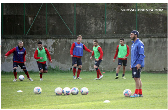 Doppia seduta sotto la pioggia per i Lupi, fermo per precauzione Pepe. Domani partitella