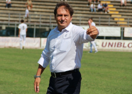 L’avversario: il Poggibonsi. Mister Tosi pensa di cambiare modulo per l’assenza di Pera