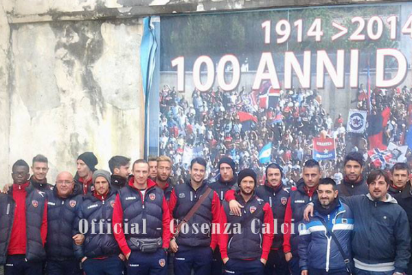 Nove gol dei Lupi nelle due partitelle di oggi pomeriggio a Scalea. Tripletta di De Angelis, doppietta di Calderini, a segno anche Alessandro, Mosciaro, Chinellato e Bigoni