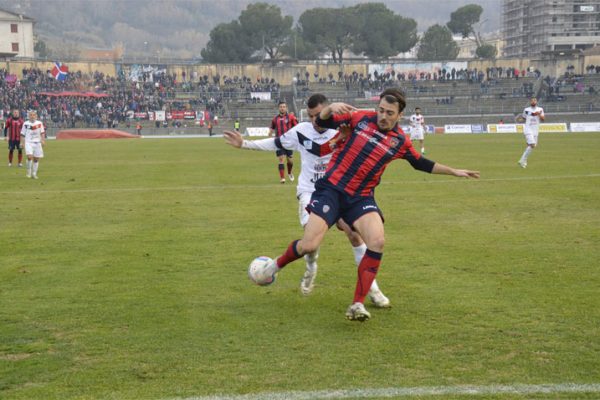 Mosciaro e Alessandro saranno squalificati per la gara di Sorrento. Giovedì il Cosenza a Corigliano