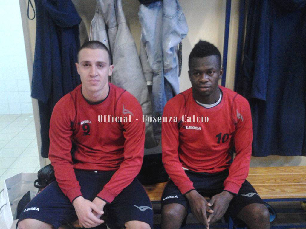 Primo allenamento in rossoblu per Asante e Chinellato