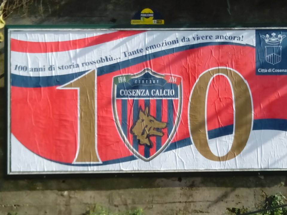 Partita del Centenario, il popolo rossoblu in fermento. Obiettivo: riempire la Curva Sud Denis Bergamini
