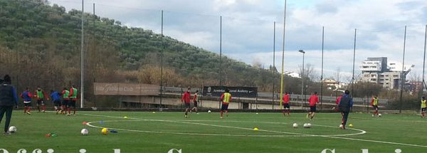 La doppia seduta di allenamento di oggi. Mosciaro torna col gruppo. Domani partitella a Piane Crati