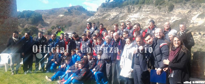 Centenario, grande entusiasmo per l’arrivo del Cosenza Calcio in Sila. La tappa di Caccuri