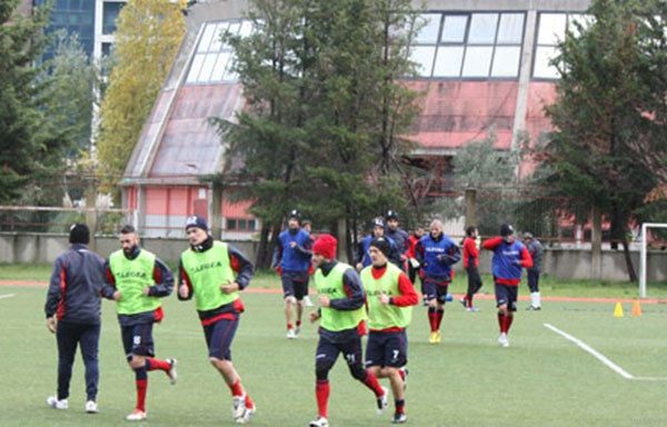 Cappellacci prova il Cosenza anti Melfi: formazione tutta da decifrare. Domani rifinitura