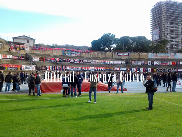 striscioni_curva_sud_22_feb_2014.jpg