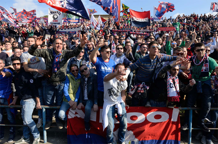 Cosenza in Lega Pro unica, il trionfo dello “zoccolo duro”: gli Ultrà