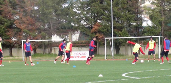 Doppia seduta per i Lupi: al Marca sotto la pioggia cross e tiri al volo per tutti. Domani partitella