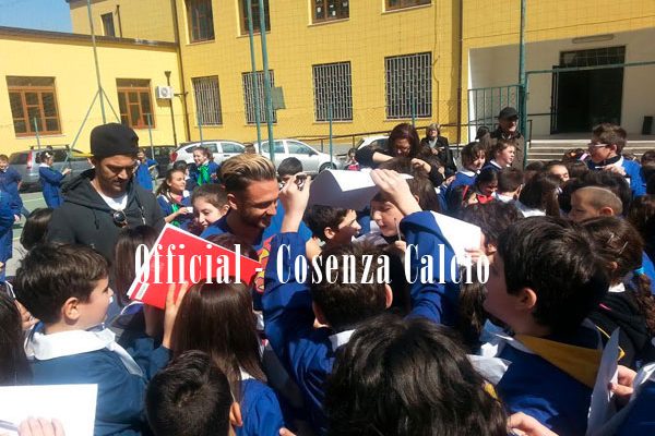 Grande entusiasmo al “Lydia Plastina Pizzuti” per la visita del Cosenza