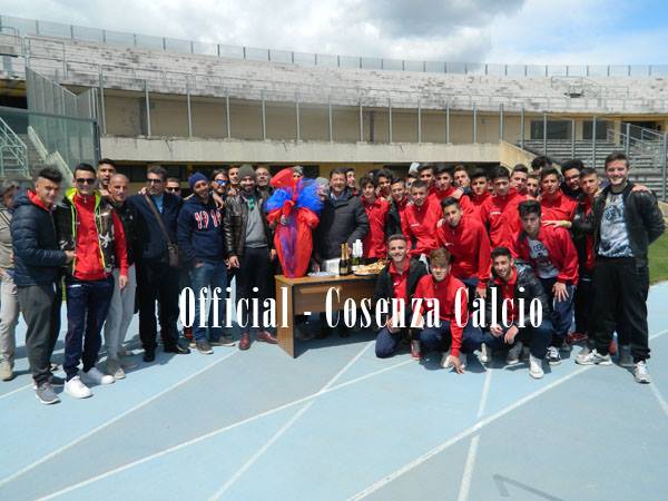 Buona Pasqua a tutti dal Cosenza Calcio