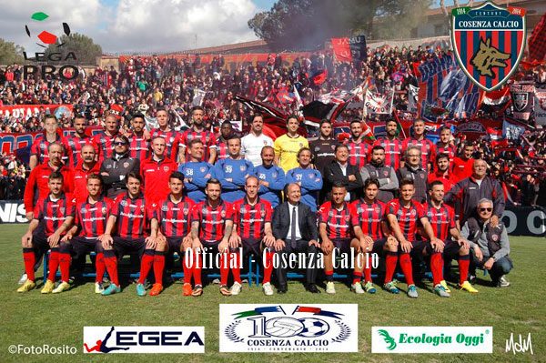 Cosenza Calcio, ecco la foto ufficiale della stagione 2013/2014
