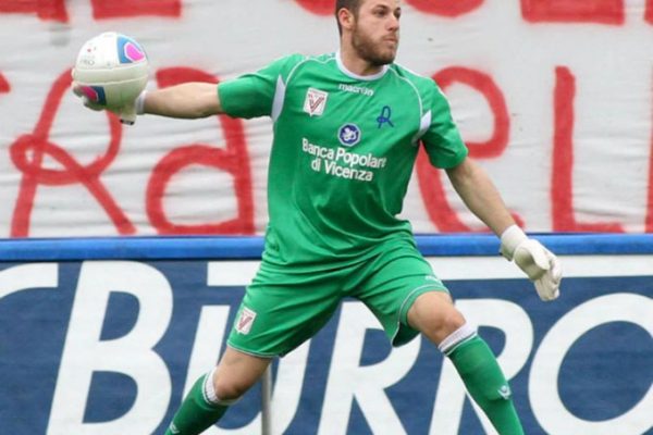 Cosenza Calcio, dal Parma in rossoblù il portiere Nicola Ravaglia