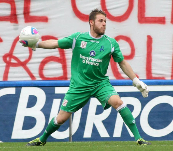 Cosenza Calcio, dal Parma in rossoblù il portiere Nicola Ravaglia