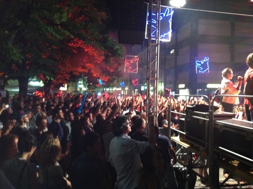 Festa rossoblù. Salgono sul palco Berretti, prima squadra, nuova maglia e…nuovi prezzi