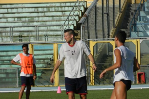 Sedute intense al “San Vito”. Domani alle 17 amichevole a Rende