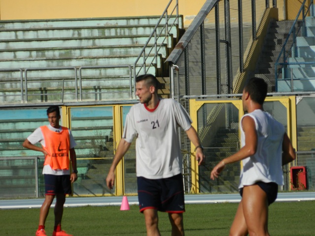 Sedute intense al “San Vito”. Domani alle 17 amichevole a Rende