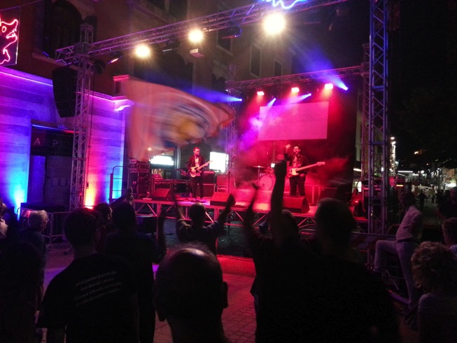 “E vai Cosenza facci un gol!”. I Tulipani rompono il ghiaccio: inizia la festa rossoblù