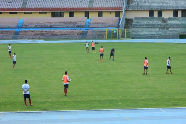 Calcio-tennis rilassante in vista della trasferta di Barletta