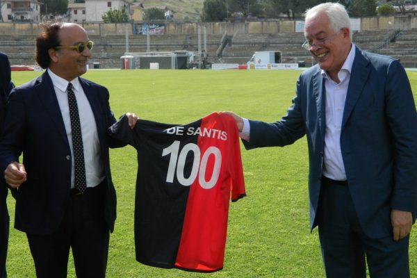 Il Cosenza ha un tifoso speciale. Il Presidente del Conai in visita al San Vito