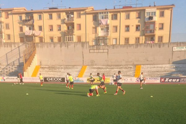Il Cosenza pareggia al “Giraud”  Blondett riacciuffa il Savoia