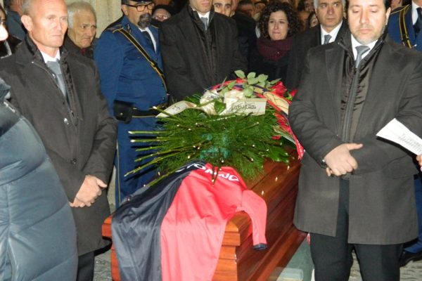 L’ultimo saluto ad un grande cosentino. Ciao Totonno!