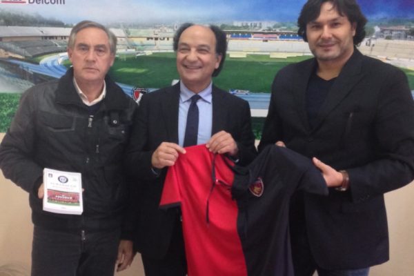Il Presidente del Cosenza Club New York nella sede del Cosenza Calcio