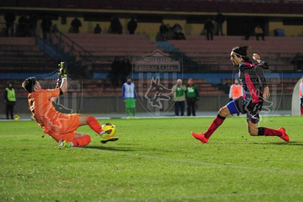 Avanti Cosenza: 2-0 al Melfi