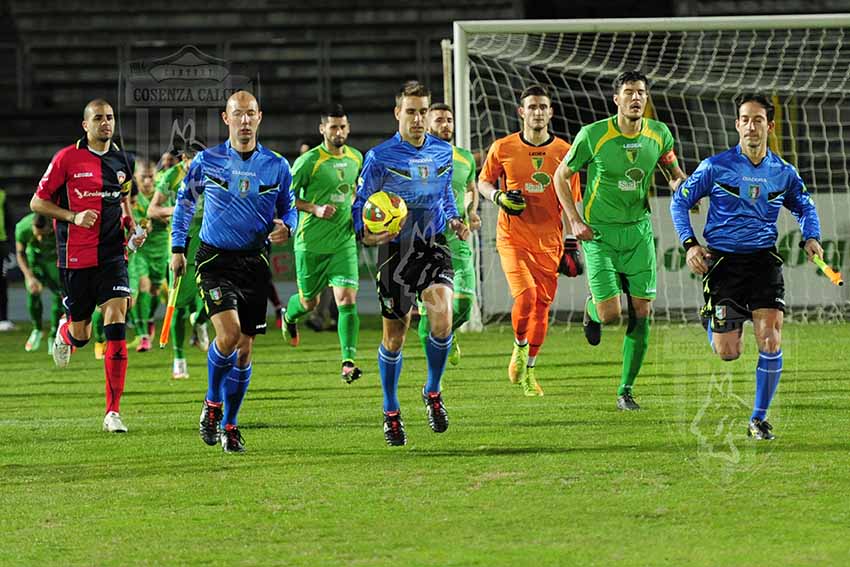 Terna inedita per la sfida con la capolista