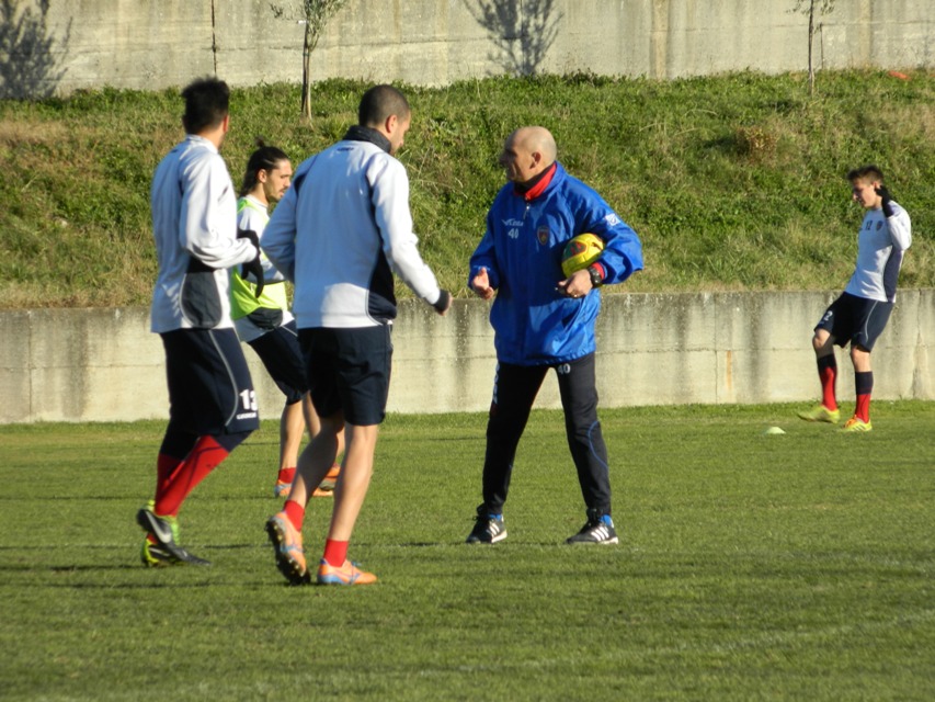 Cosenza, quattro gol nel test in famiglia